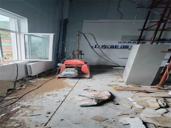 九寨沟地基基础下沉墙体裂缝加固注浆顶升施工